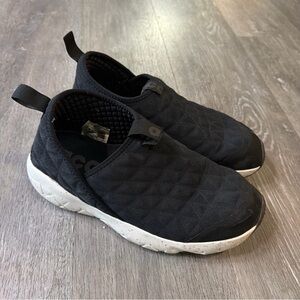 Nike ACG Moc 3.0 Shoes Mens Size 10 Black Quilted Slip On Comfort CT2896-001